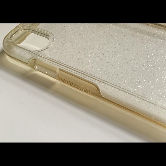 OtterBox Symmetry Case for iPhone X/XS - Picture 3 of 6